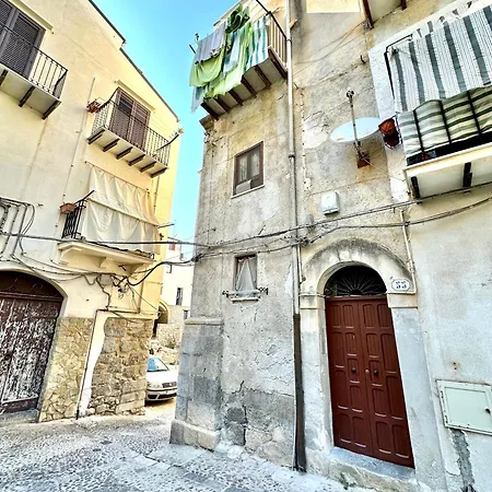 Jureka By Housilia Apartment Cefalu